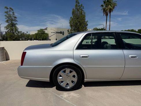 Used 2002 Cadillac De Ville DTS w/ Premium Equipment Pkg image 25