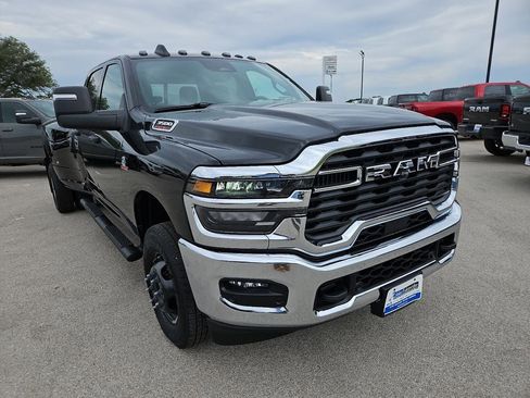 New 2026 RAM 3500 Tradesman AWD/4WD image 11