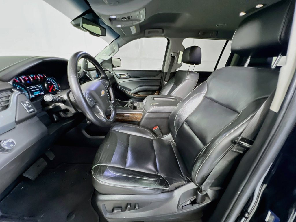 Used 2019 Chevrolet Suburban LT w/ LT Midnight Edition RWD image 11