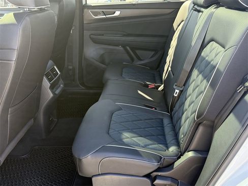 New 2026 Volkswagen Atlas Cross Sport SEL Premium R-Line image 23