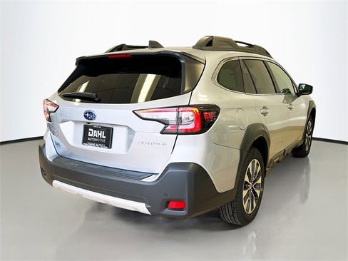 New 2025 Subaru Outback Limited image 41