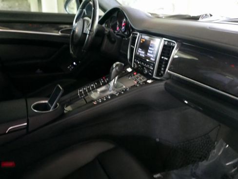 Used 2012 Porsche Panamera Turbo S image 48