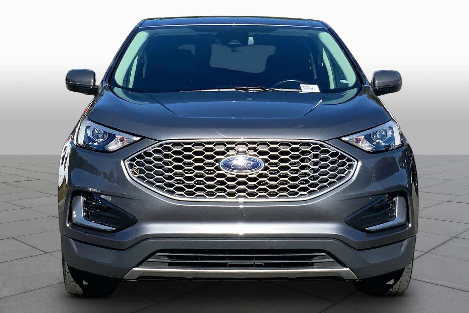 Used 2024 Ford Edge SEL AWD/4WD image 3