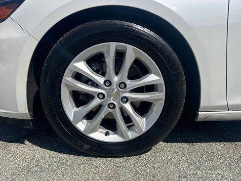 Used 2016 Chevrolet Malibu LT image 9