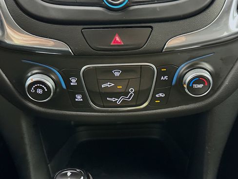 Used 2020 Chevrolet Equinox LT AWD/4WD image 23