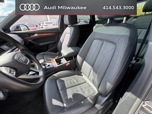 Used 2023 Audi Q5 2.0T Premium Plus w/ Premium Plus Package AWD/4WD image 9