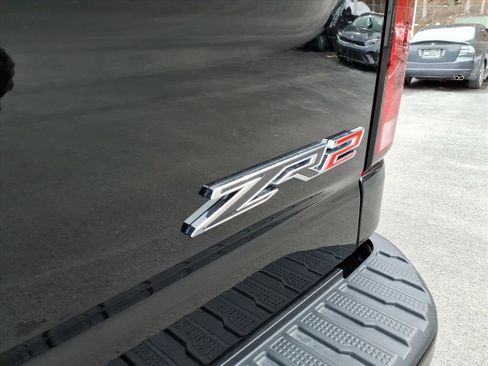 Used 2026 Chevrolet Silverado 2500 ZR2 w/ LPO, Dark Essentials Package image 7