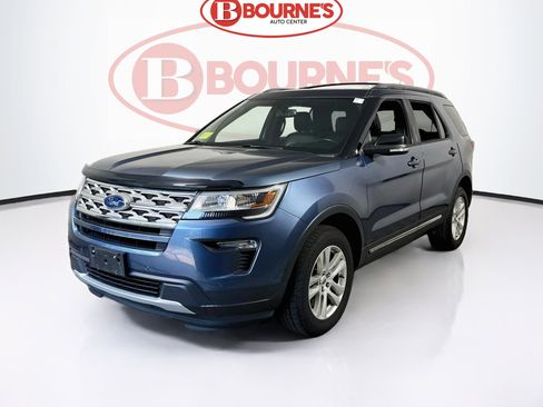 Used 2018 Ford Explorer XLT w/ Equipment Group 202A AWD/4WD image 6