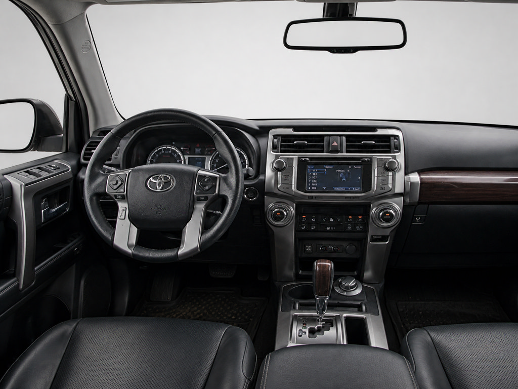 Used 2018 Toyota 4Runner Limited AWD/4WD image 22