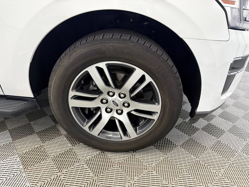 Used 2024 Ford Expedition Limited RWD image 14
