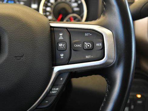 Used 2024 RAM 2500 Laramie w/ Safety Group AWD/4WD image 40