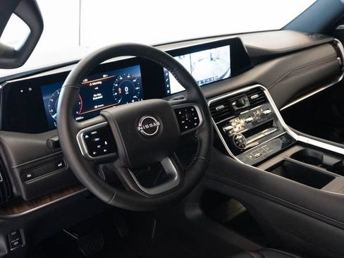 Used 2025 Nissan Armada SL AWD/4WD image 4