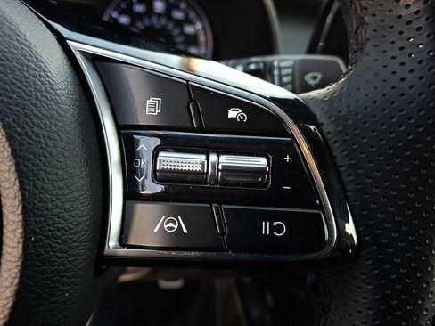 Certified 2023 Kia Forte GT-Line FWD image 18