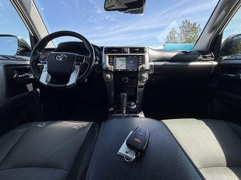 Used 2024 Toyota 4Runner SR5 Premium w/ Moonroof Package AWD/4WD image 17