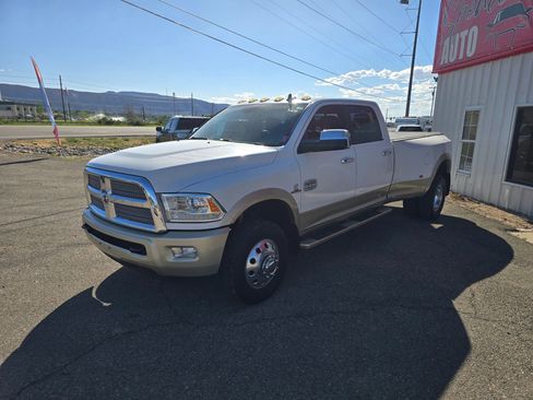 Used 2014 RAM 3500 Laramie Longhorn w/ Convenience Group AWD/4WD image 5