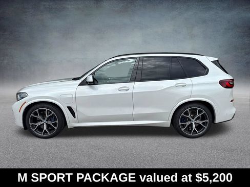 Used 2021 BMW X5 xDrive45e w/ M Sport Package AWD/4WD image 3