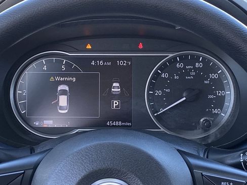 Certified 2025 Nissan Versa SV FWD image 31