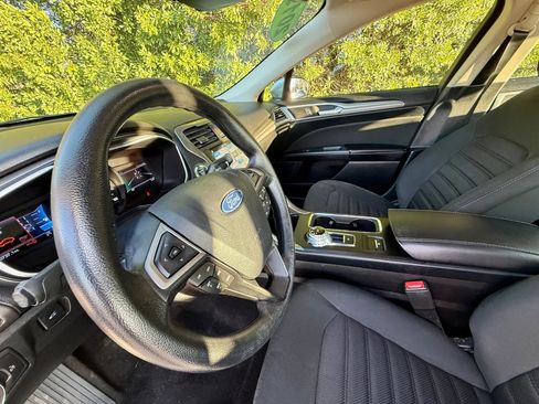 Used 2019 Ford Fusion SE image 48