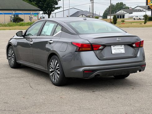 Used 2024 Nissan Altima 2.5 SV FWD image 36