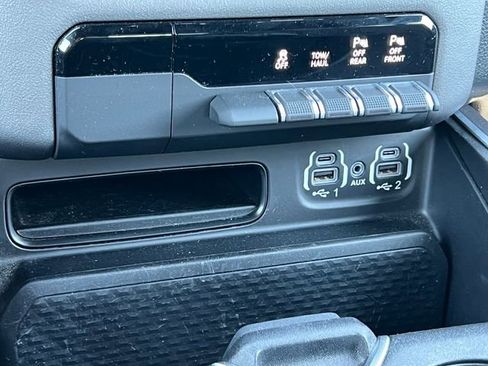 Used 2022 RAM 1500 Big Horn AWD/4WD image 31