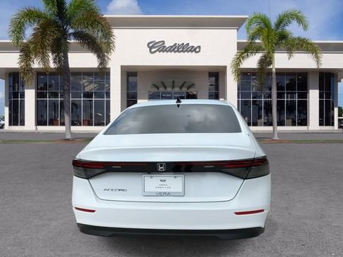 Used 2025 Honda Accord SE image 12