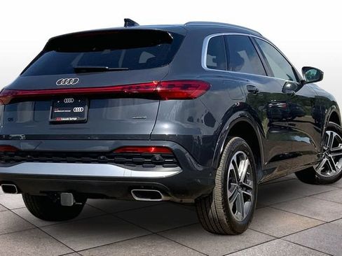 Used 2025 Audi Q5 Premium w/ Convenience Package AWD/4WD image 13