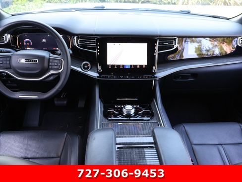 Used 2022 Jeep Wagoneer Series III w/ Premium Group I AWD/4WD image 19