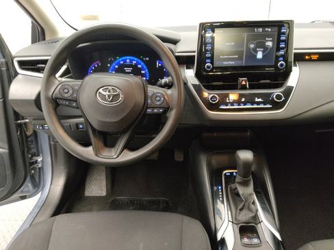 Used 2021 Toyota Corolla LE FWD image 22