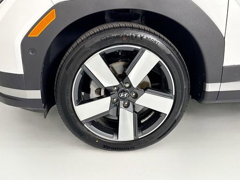 Used 2025 Hyundai Santa Fe Limited FWD image 31
