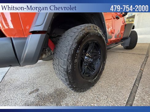 Used 2018 Jeep Wrangler Unlimited Rubicon w/ Steel Bumper Group image 9