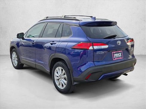 Used 2022 Toyota Corolla Cross LE image 8