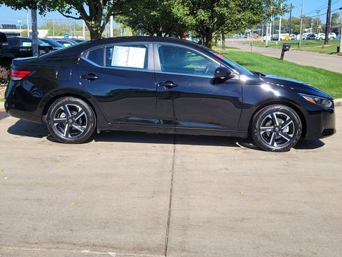 Used 2024 Nissan Sentra SV image 2