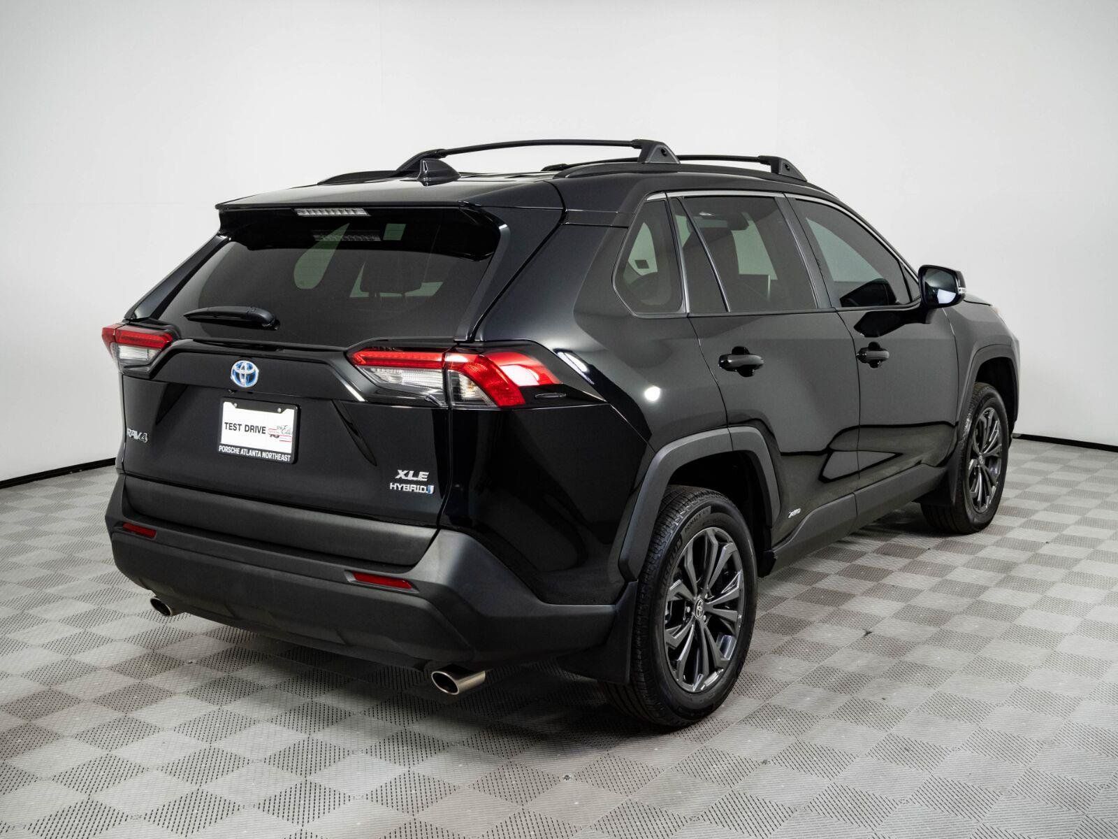 Used 2024 Toyota RAV4 XLE Premium AWD/4WD image 29