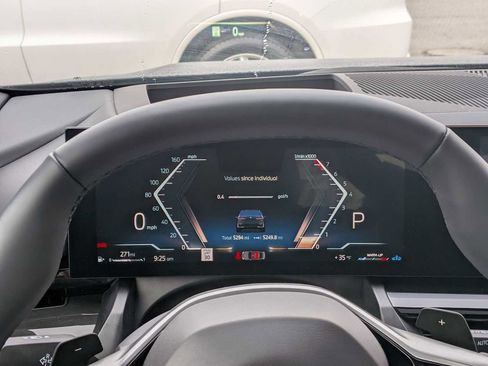 Used 2024 BMW 530i 530i w/ Premium Package image 33