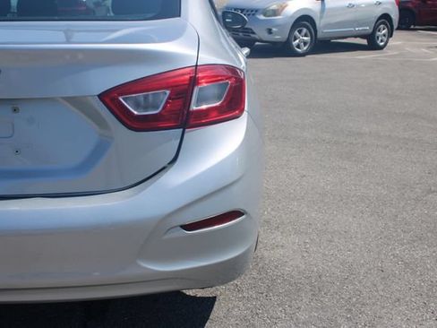 Used 2016 Chevrolet Cruze LS FWD image 40