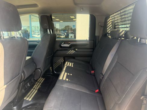 Used 2025 Chevrolet Silverado 2500 LT w/ Convenience Package AWD/4WD image 17