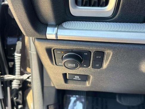 Certified 2025 Ford Expedition Active AWD/4WD image 22