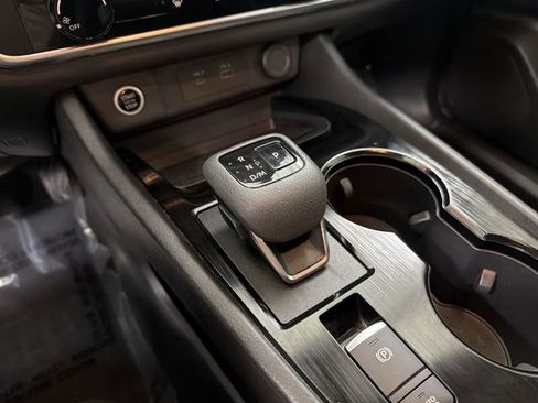 Certified 2023 Nissan Rogue S image 26