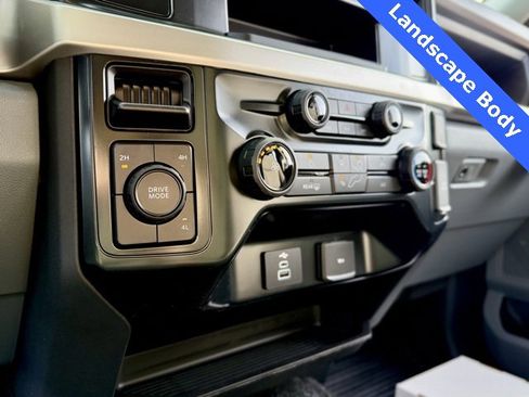 New 2025 Ford F550 4x4 Crew Cab Super Duty w/ XL Chrome Package image 17