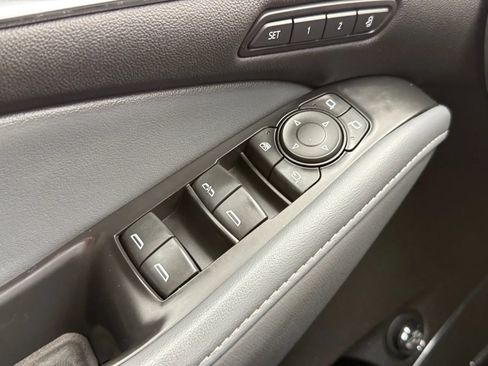 Used 2021 Buick Enclave Premium w/ Sun and Sites Package AWD/4WD image 39