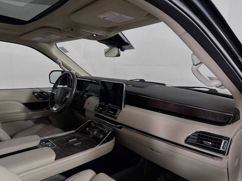 Used 2021 Lincoln Navigator Reserve w/ Luxury Package AWD/4WD image 30
