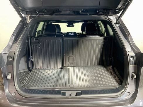 Used 2021 Toyota Highlander XSE AWD/4WD image 24