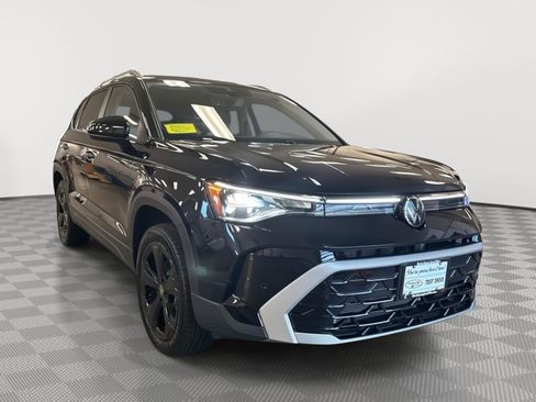 New 2026 Volkswagen Taos SEL AWD/4WD image 3