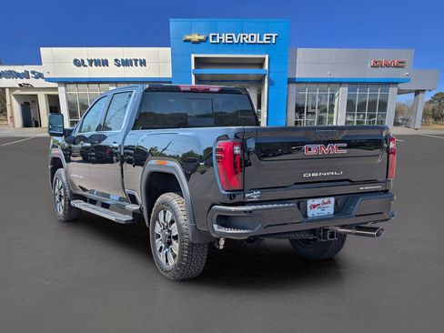 Used 2025 GMC Sierra 2500 Denali w/ Technology Package image 7