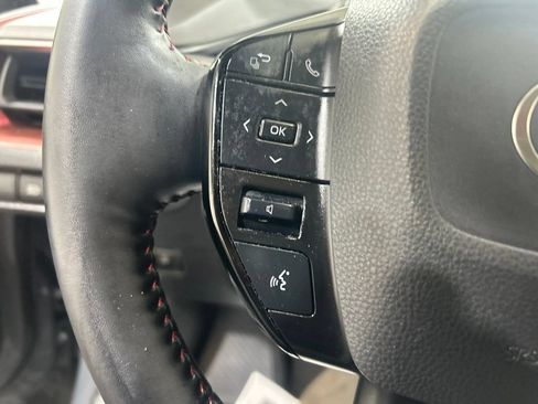 Used 2026 Toyota Prius Plug-In Hybrid FWD image 25