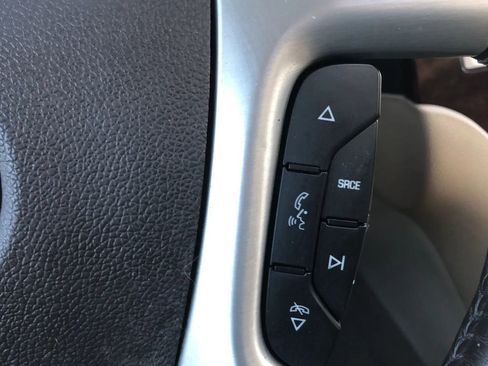 Used 2012 Cadillac Escalade Premium image 33