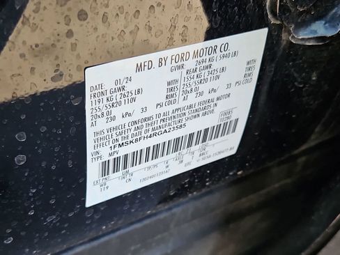 Used 2024 Ford Explorer Limited image 37