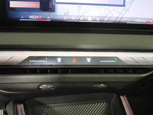 New 2026 BMW X3 xDrive30 w/ Premium Package image 18