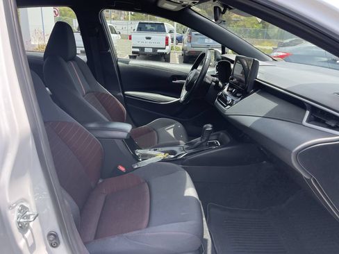 Used 2025 Toyota Corolla SE FWD image 16