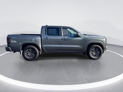 Certified 2025 Nissan Frontier SV RWD image 4